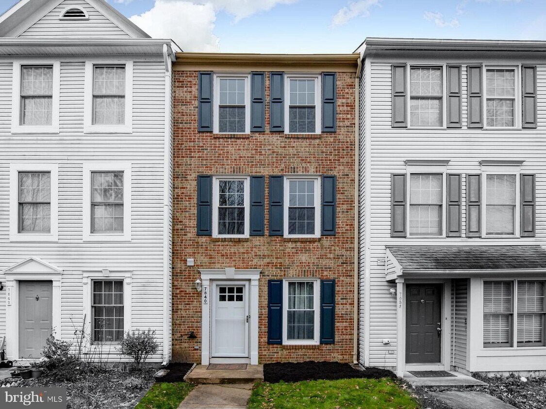 Primary Photo - 7840 Liberty Springs Cir