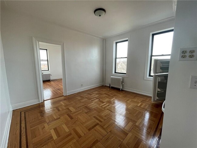 Foto del edificio - 120-10 Rockaway Beach Blvd