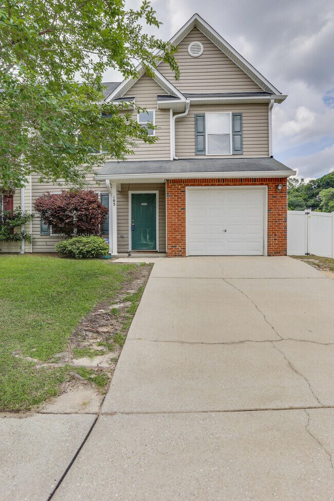 Foto del edificio - 103 McNair Dr