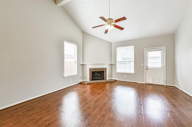 Foto del edificio - 2907 Eagle Point Trail Dr