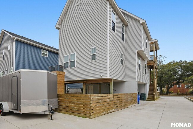 Foto del edificio - Spacious 5BR House in Norfolk