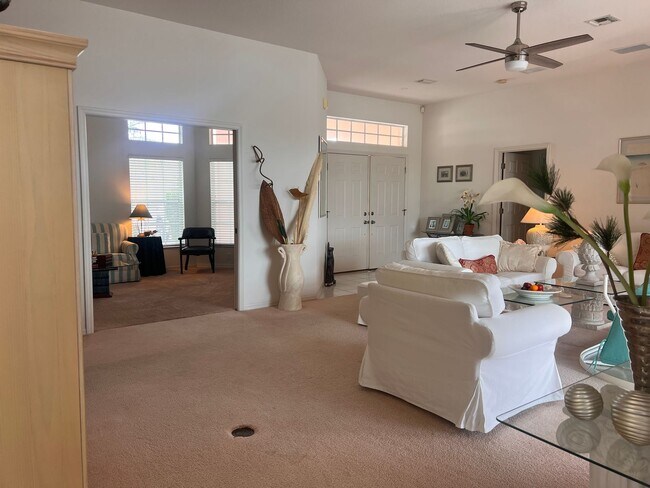 Foto del edificio - 2BR+Office with sleeper/2BA Single Family ...