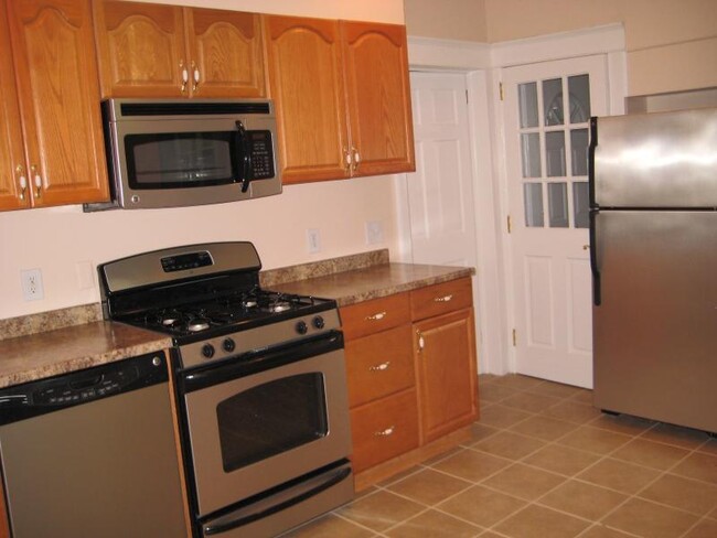 54 Baker Ave, Dover, NJ 07801 - House Rental in Dover, NJ | Apartments.com