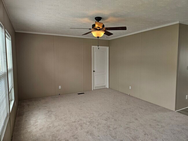 Foto del edificio - 89 Lynnwood Cir