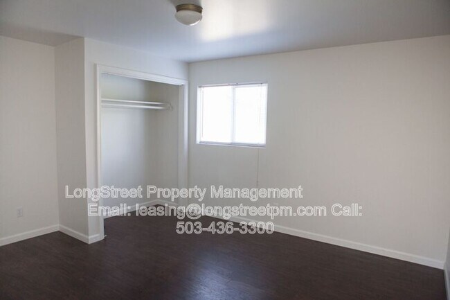 Foto del edificio - 4848 SE Bybee Blvd