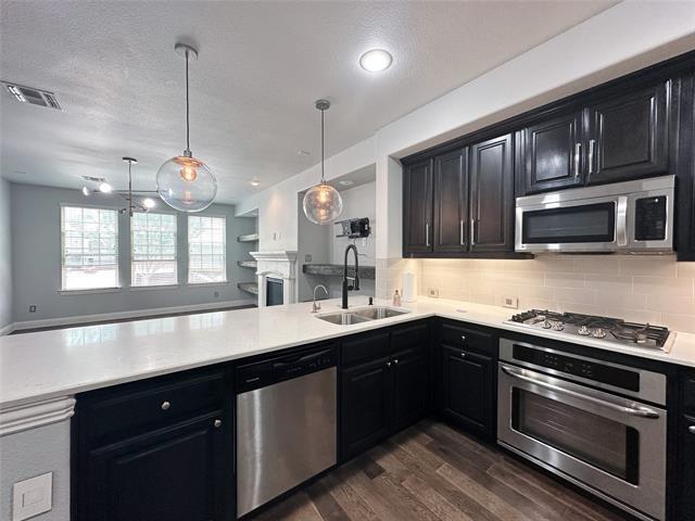 Building Photo - 2729 Troutt Dr
