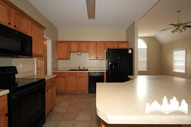 Building Photo - 387 Fountain Crest Dr