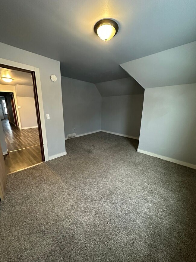 Foto del edificio - 1019 E Grand Ave