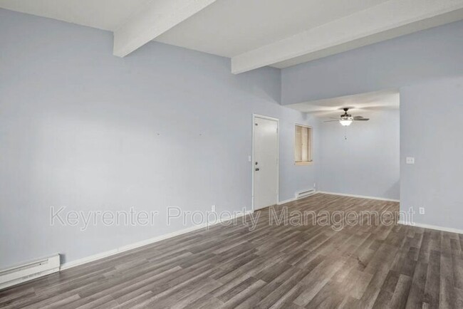 Building Photo - 5905 S Lee Ave