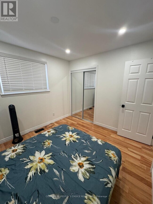 Photo du bâtiment - 50 Dreyer Dr E