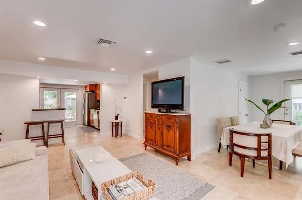 Foto del edificio - 650 Coconut Dr