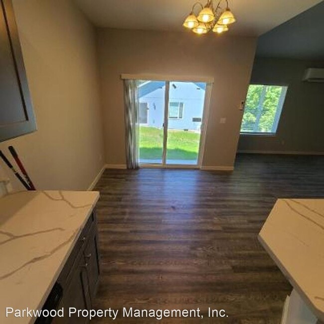 Foto del edificio - 2 br, 1 bath House - 17621 Vine Lane SE
