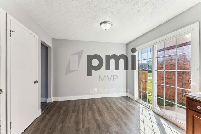 Foto del edificio - 4056 Carlton Ave