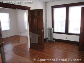 Building Photo - 428 Broadway