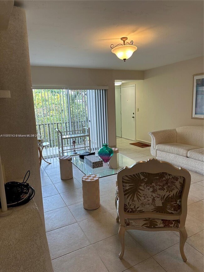 Foto del edificio - 9456 SW 77th Ave