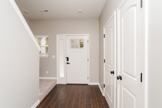 Building Photo - 2113 Paddle Wheel Dr