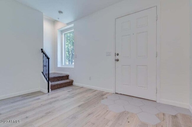 Foto del edificio - 160 W Commerce Ct