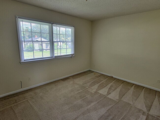 Foto del edificio - 1511 Andover Ave