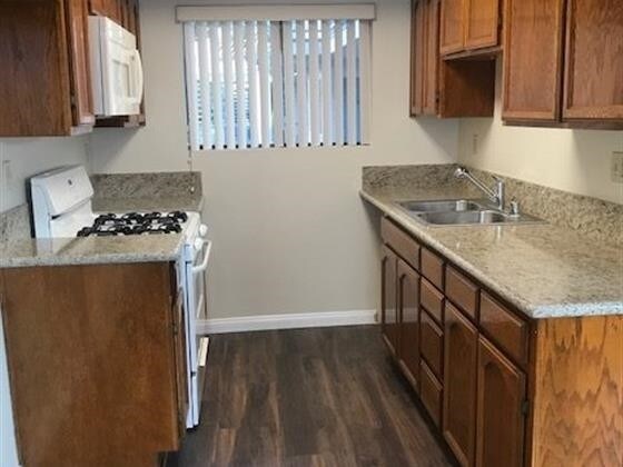 Foto del edificio - 515 E Elmwood Ave