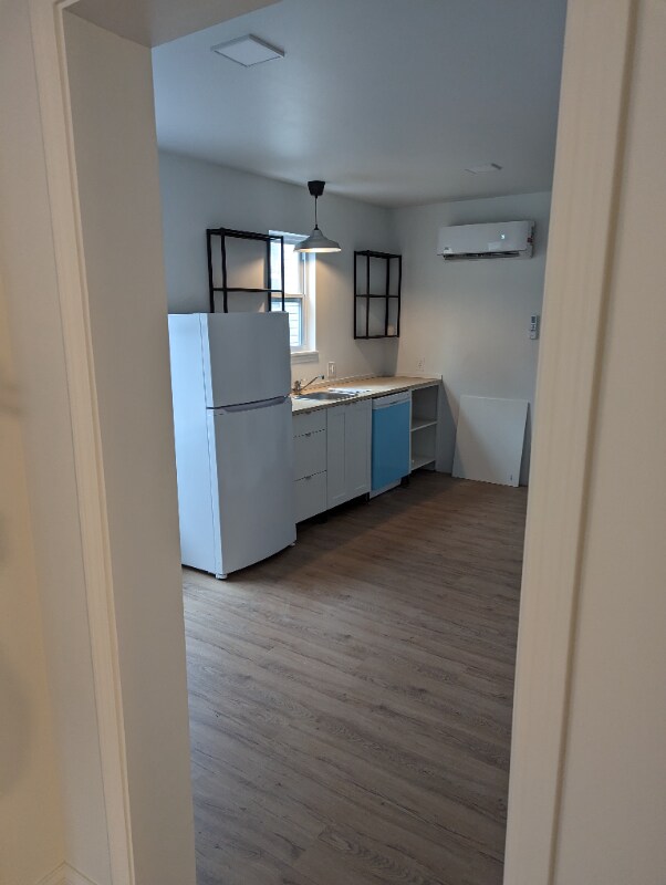 Foto del edificio - 4215 Mission Rd