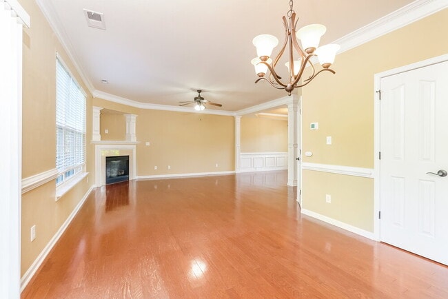 Building Photo - 4988 Old Towne Village Cir