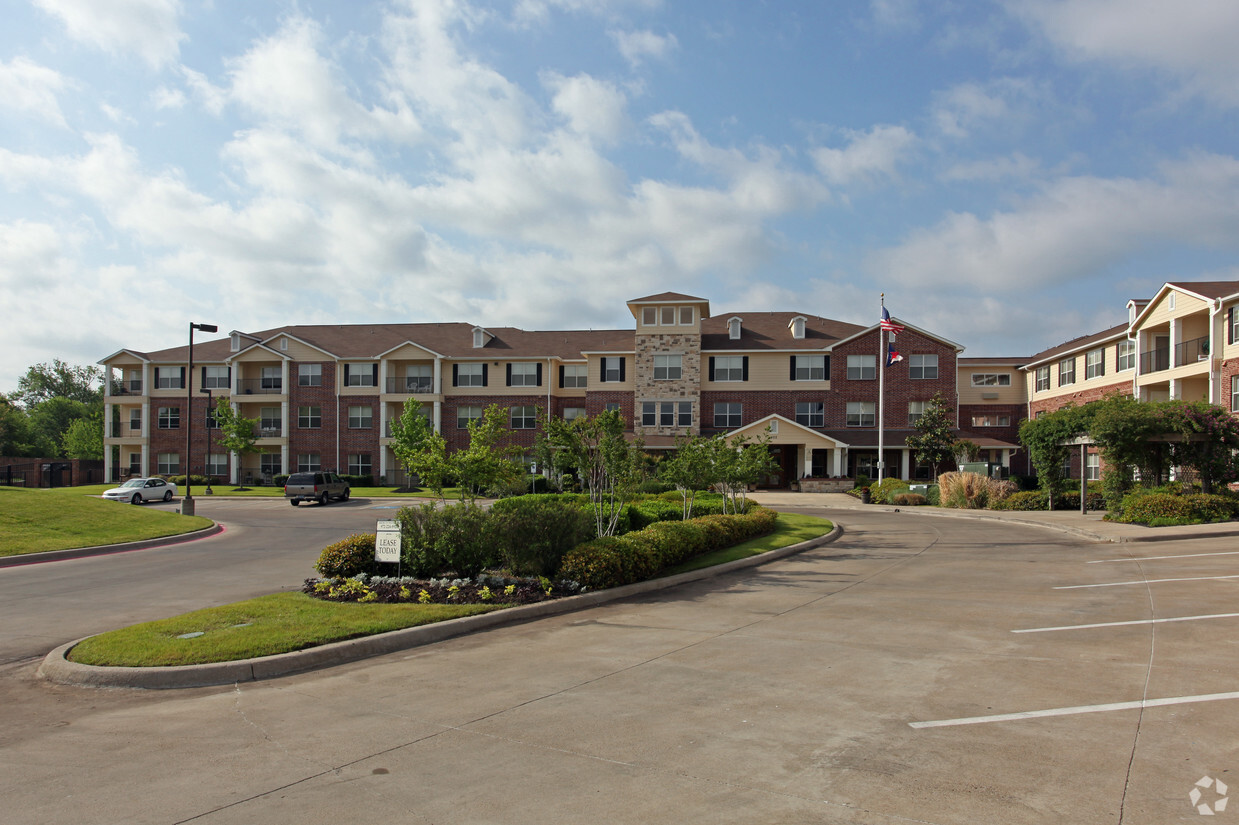 Foto principal - The Arbors on Wintergreen Senior Apartments