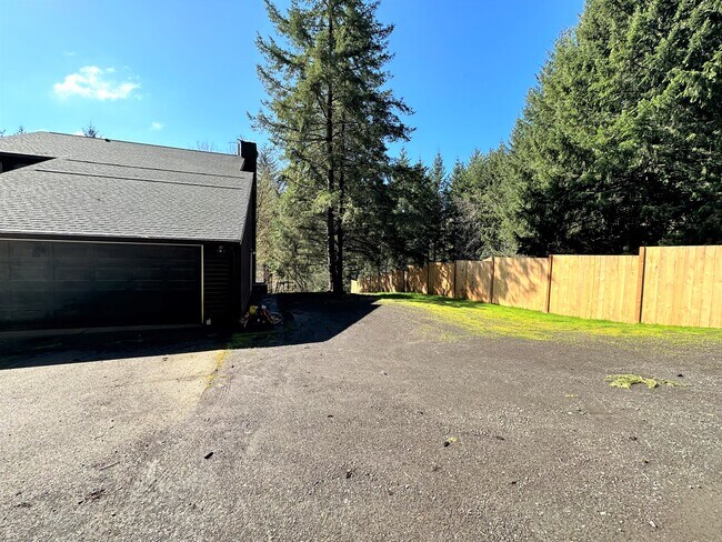 Foto del edificio - 17395 SW McCormick Hill Rd