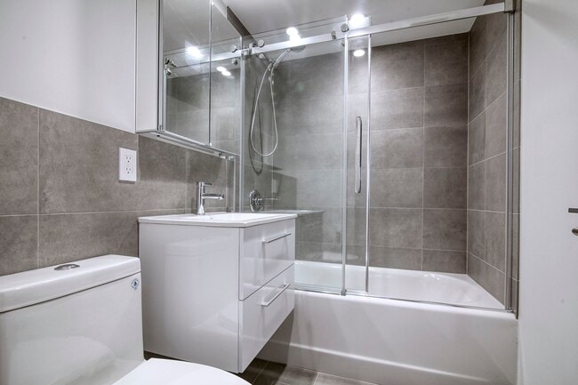 Photo du bâtiment - 760 Av. Galt