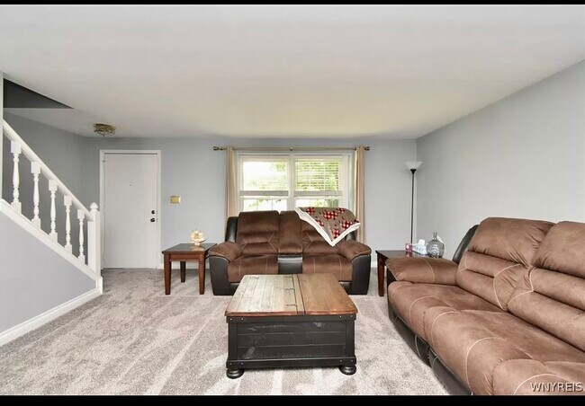 Living room - 70 Carriage Dr