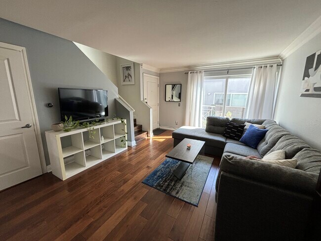 Foto del edificio - 355 N Maple St