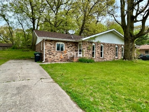 Building Photo - 6822-6824 Laurel Ave