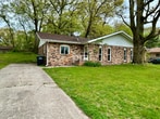 Foto principal - 6822-6824 Laurel Ave