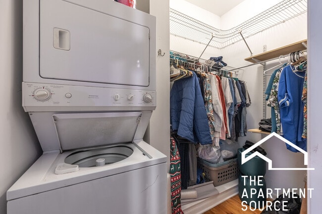 Building Photo - 1349 N Washtenaw Ave