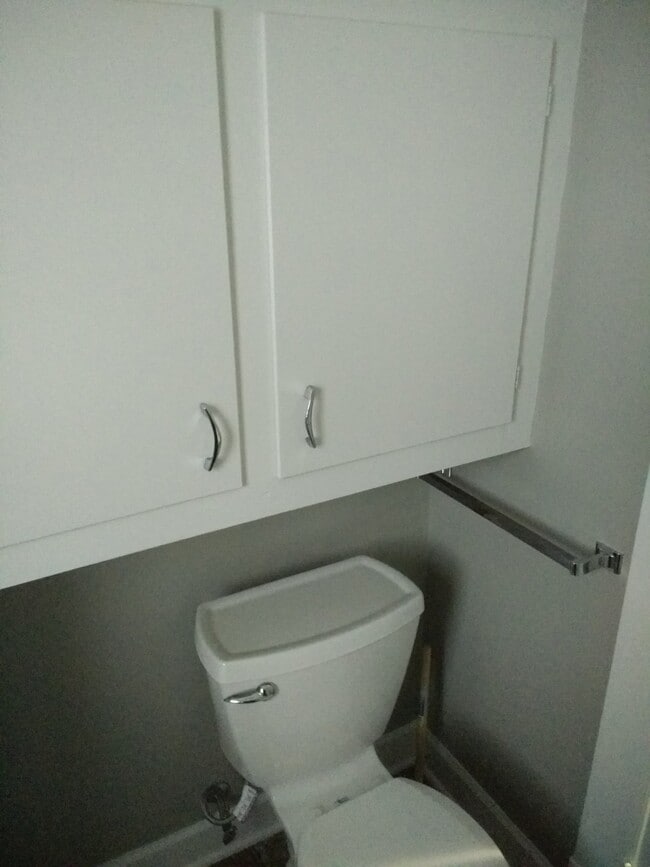 Building Photo - 522 Vine St