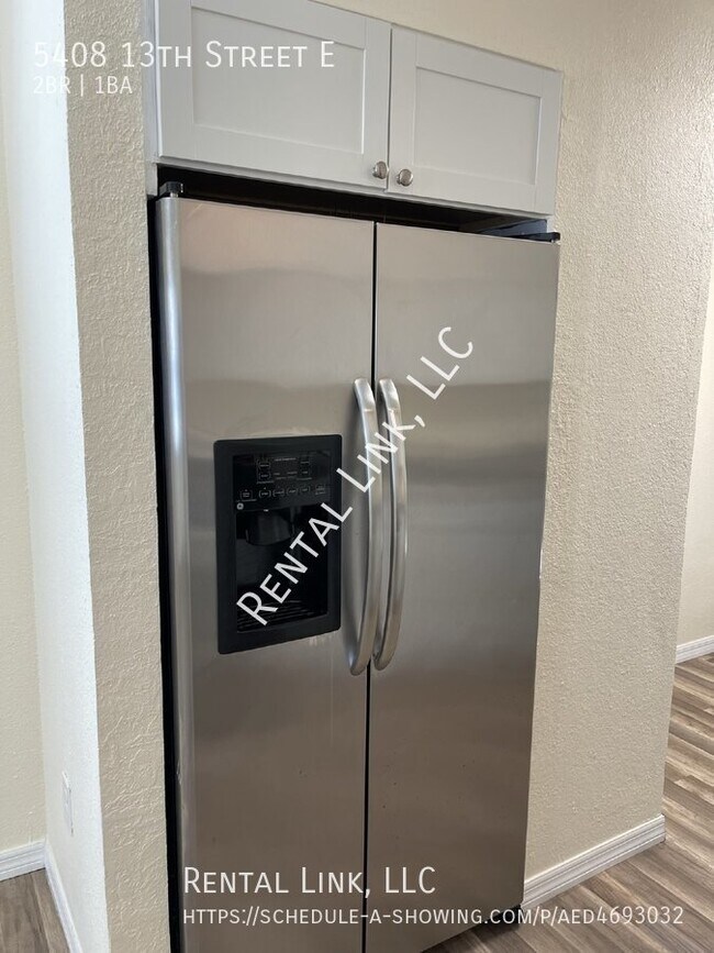 Building Photo - Bradenton Condo For Rent