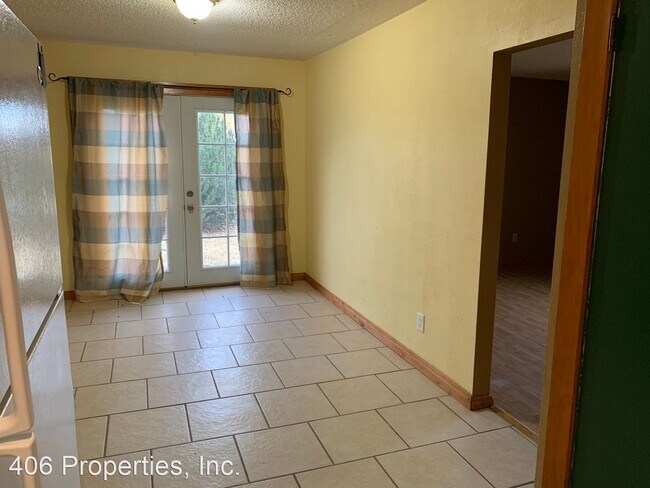 Building Photo - 2 br, 1.5 bath House - 407 W. Groschell St.