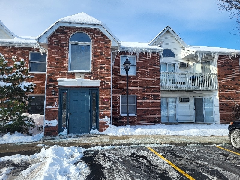 Primary Photo - 1371 Cunat Ct