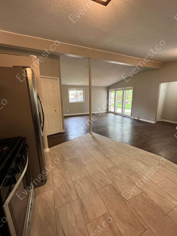 Foto del edificio - 23215 Berkley St