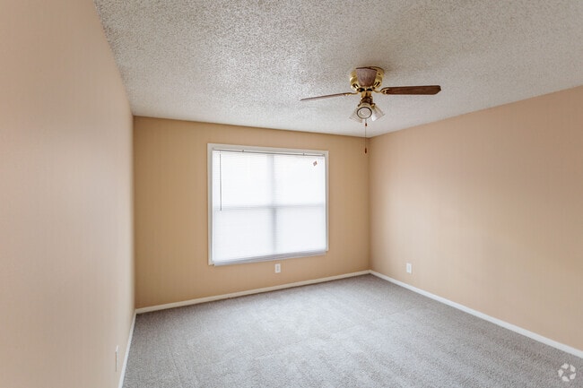 1HAB, 1BA - 680 ft² - Baker Station