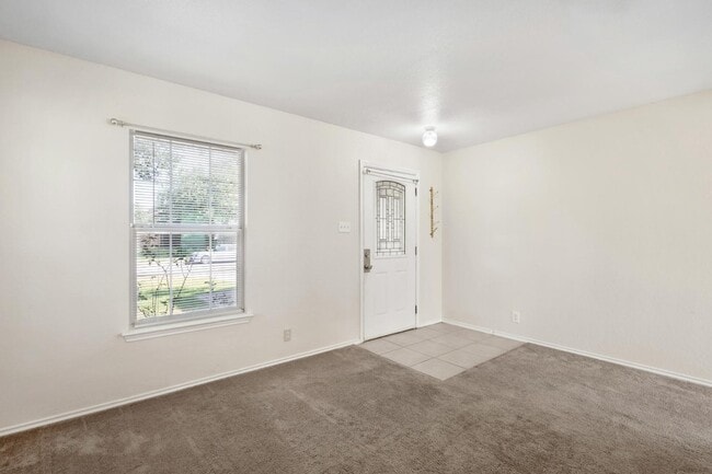 Building Photo - 372 Copper Hill Dr