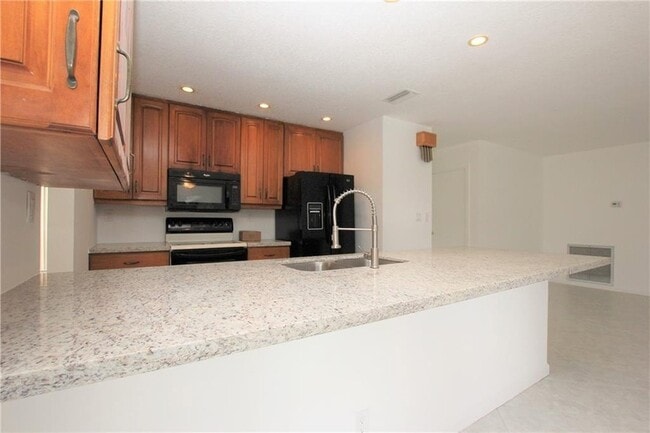 Foto del edificio - 1122 NW 82nd Ave