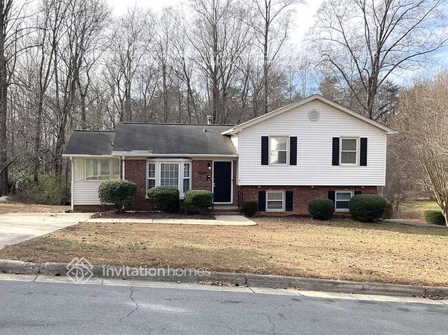 Building Photo - 3700 Whitfield Rd