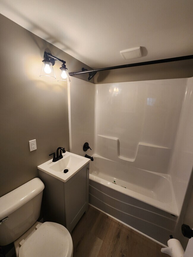 Foto del edificio - 910 W Windsor Ave