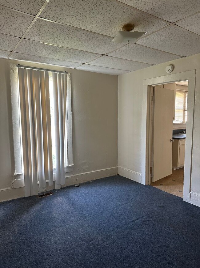 Foto del edificio - 407 E St John St