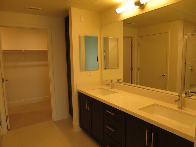 Cuarto de baño principal N.º 1 - 657 Walnut St