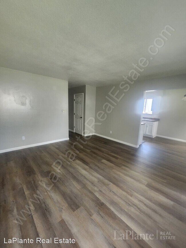 Building Photo - 3 br, 1 bath House - 130 Orville Dr.