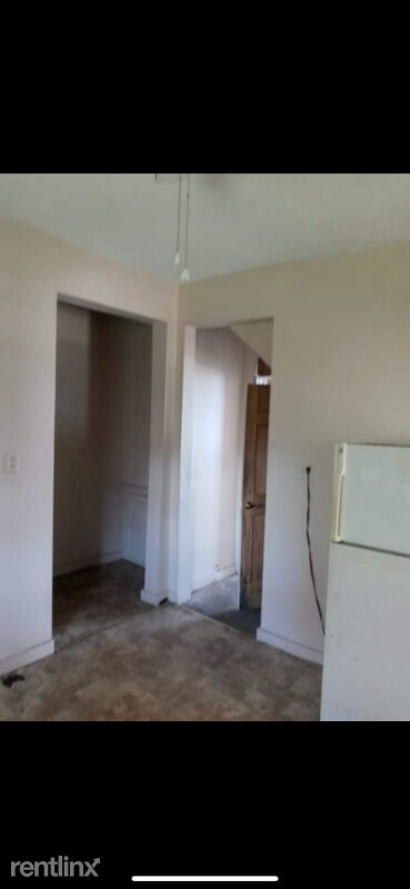 Building Photo - 4 br, 2 bath House - 15 E Church Ave A Unit A