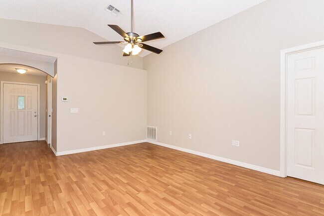 Building Photo - 2914 Summer Winds Cir
