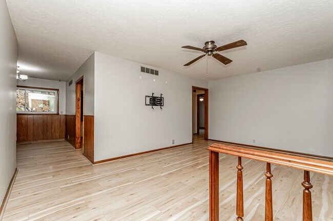 Foto del edificio - Please View 3D Virtual Walk-Through Before...