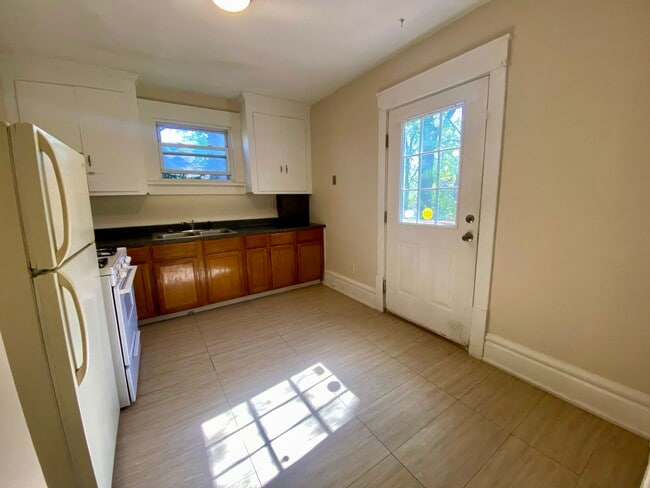 Building Photo - 105 Byers Ave